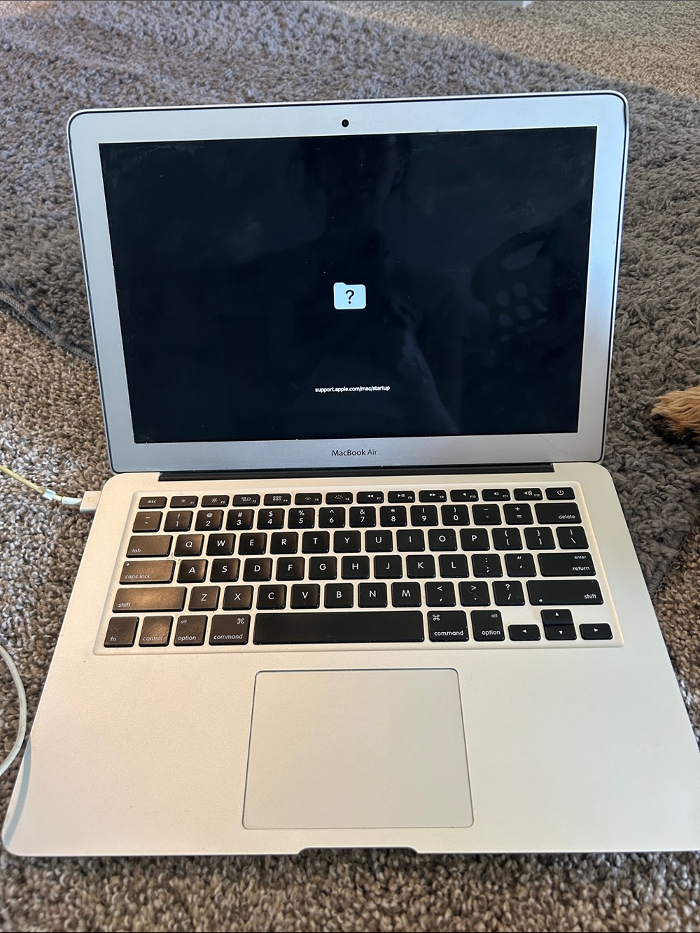 2013 Apple MacBook Air Silver with Black Keyboard -for parts only